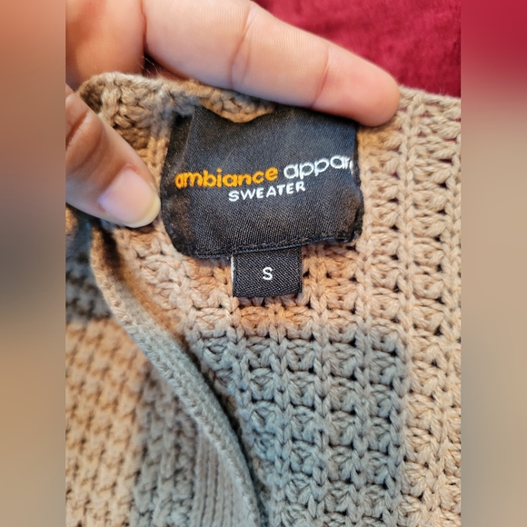 Cardigan - Picture 3 of 4